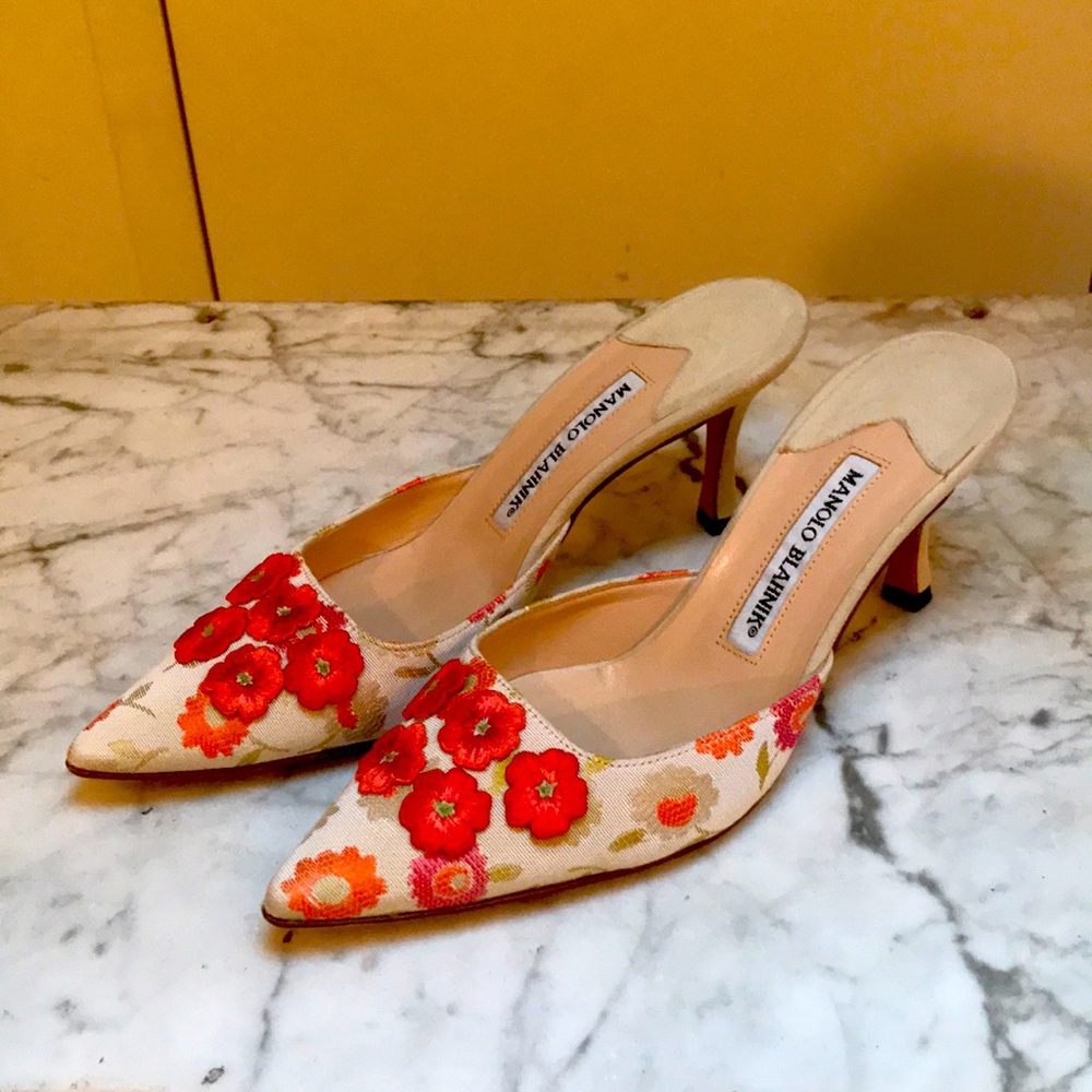 Manolo Blahnik Slip-on Heels red embroidery flower